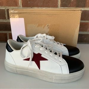 Journee Collection Womens Adair Lace Up Star Sneakers US 9.5 M